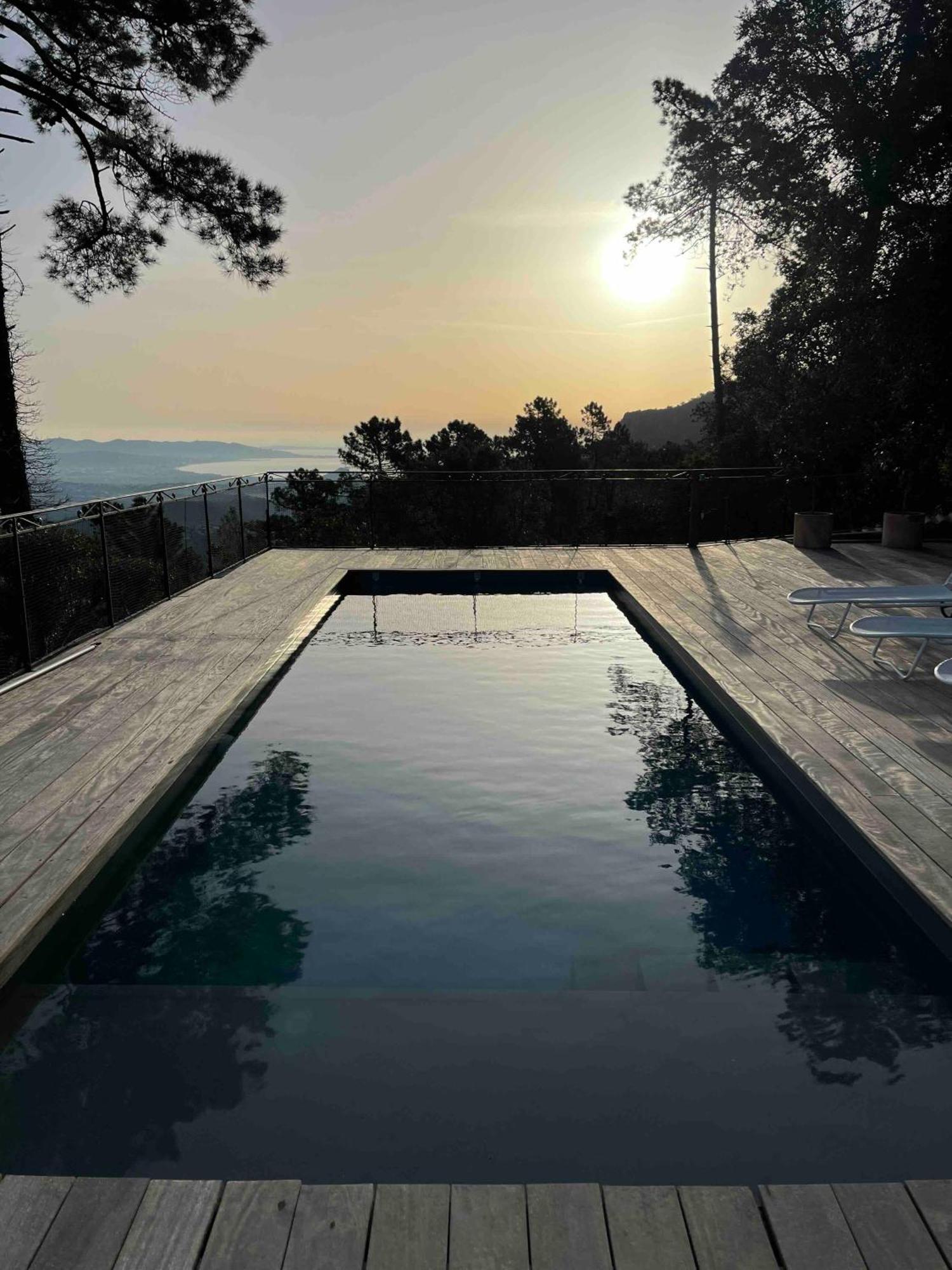 Villa Ormarine, Vue Exceptionnelle Sur La Baie De Cannes Et Le Mercantour Les Adrets-de-l'Esterel Exterior foto